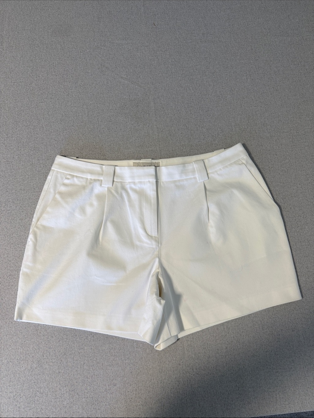 Lands' End Women's White Tailored Shorts SZ10